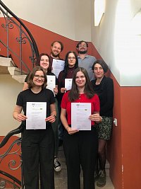 Bilingualer Zertifikatskurs - Absolvent*innen 2025/2026
